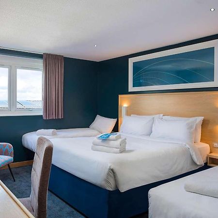 Travelodge Aberdeen Airport Zimmer foto